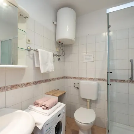 Apartament Hela By Interhome