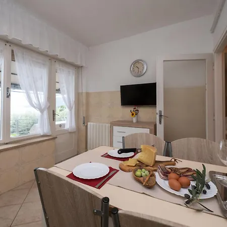 Apartment Hela - Lov512 By Interhome Opatija
